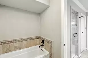 204 Edgewood St, Baytown, TX 77520 - Photo 20