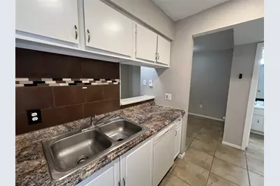 1516 Bay Area Boulevard #P2, Houston, TX 77058 - Photo 6