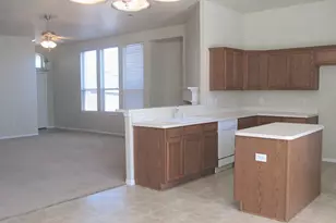 7905 Diamond Oak Dr, Texas City, TX 77591 - Photo 4