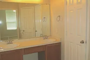 7905 Diamond Oak Dr, Texas City, TX 77591 - Photo 10