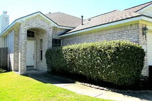 7905 Diamond Oak Dr, Texas City, TX 77591 - Photo 1