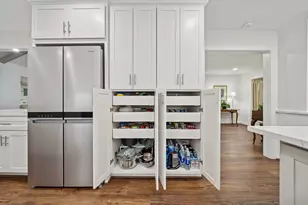 6422 Waltway Dr, Houston, TX 77008 - Photo 8