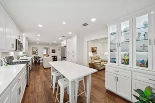 6422 Waltway Dr, Houston, TX 77008 - Photo 6