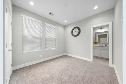 8402 Curry Road, Houston, TX 77093 - Photo 18