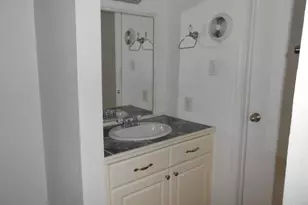 2750 Holly Hall St, Houston, TX 77054 - Photo 14