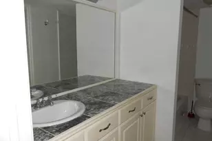 2750 Holly Hall St, Houston, TX 77054 - Photo 10