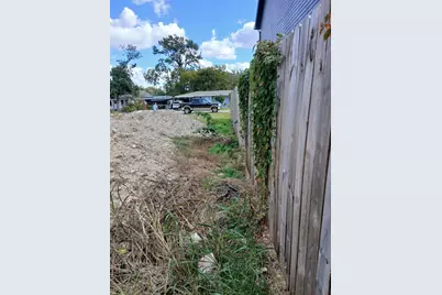 6913 Cluett Street, Houston, TX 77028 - Photo 6