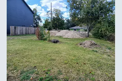 6913 Cluett Street, Houston, TX 77028 - Photo 2