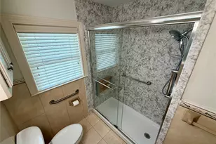 2106 Woodcrest Dr, Houston, TX 77018 - Photo 10
