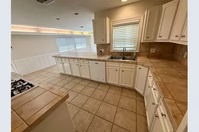 2106 Woodcrest Drive, Houston, TX 77018 - Photo 6