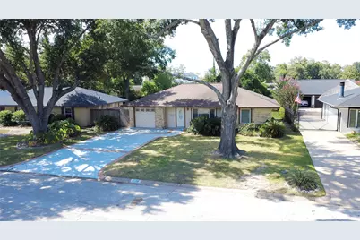 2106 Woodcrest Drive, Houston, TX 77018 - Photo 1