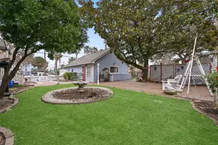 1403 Broadway, Galveston, TX 77550 - Photo 44