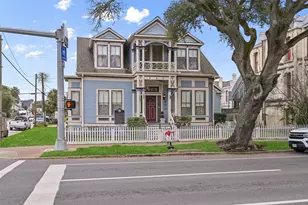 1403 Broadway, Galveston, TX 77550 - Photo 2