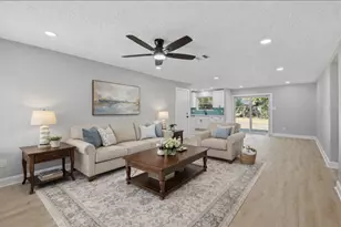 5531 Elm Tree Dr, Houston, TX 77048 - Photo 2