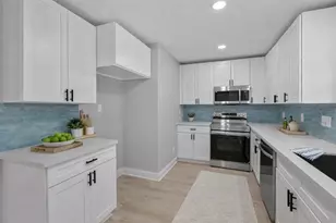 5531 Elm Tree Dr, Houston, TX 77048 - Photo 6