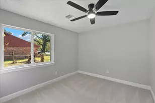 5531 Elm Tree Dr, Houston, TX 77048 - Photo 14