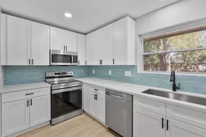 5531 Elm Tree Drive, Houston, TX 77048 - Photo 8
