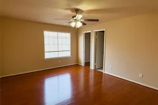 9800 Pagewood Ln, Houston, TX 77042 - Photo 14