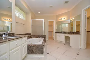 17415 Fountainview Cir, Sugar Land, TX 77479 - Photo 18