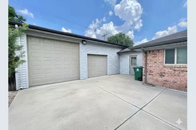 5638 Grape Street, Houston, TX 77096 - Photo 32