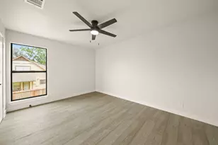 3010 Manila Ln, Houston, TX 77043 - Photo 14
