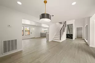 3010 Manila Ln, Houston, TX 77043 - Photo 6