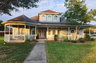 605 Brunswick Dr, League City, TX 77573 - Photo 1