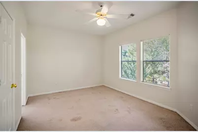 863 Plainwood Drive, Houston, TX 77079 - Photo 40