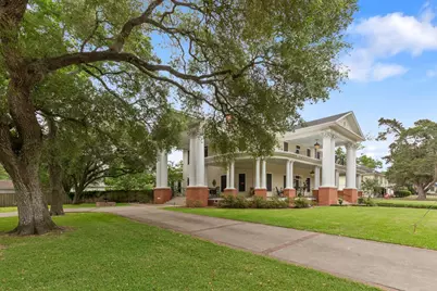 401 N Walnut Avenue Avenue, Eagle Lake, TX 77434 - Photo 2