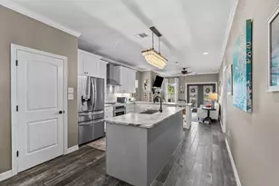 639 29th St, San Leon, TX 77539 - Photo 10