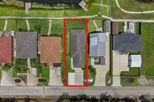 639 29th St, San Leon, TX 77539 - Photo 4