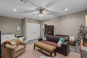 639 29th St, San Leon, TX 77539 - Photo 32