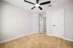 87 Rd 592004, Cleveland, TX 77327 - Photo 32