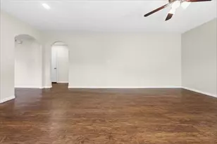12623 Mountain Daisy Rd, Houston, TX 77038 - Photo 4