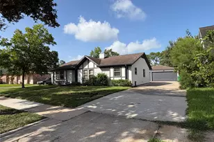 11430 Sagemorgan Dr, Houston, TX 77089 - Photo 2