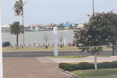 3 Olde Towne Lane, Rockport, TX 78382 - Photo 2