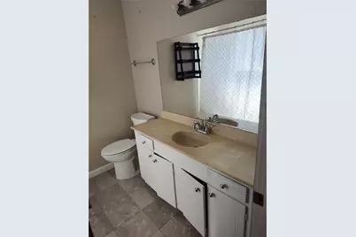 2201 Fountain View Drive #14J, Houston, TX 77057 - Photo 18