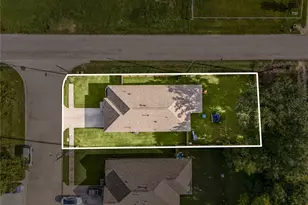 601 Burkett St, Dayton, TX 77535 - Photo 2