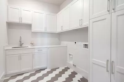 111 Wellington Row Road, Houston, TX 77024 - Photo 12
