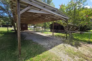 530 Kingwood Dr, Trinity, TX 75862 - Photo 24