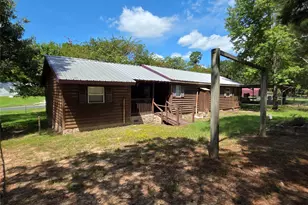 530 Kingwood Dr, Trinity, TX 75862 - Photo 16