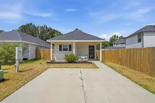 16467 Jasmine Marie Pl, Conroe, TX 77306 - Photo 2