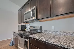 3923 Hawaiian Ct, Baytown, TX 77521 - Photo 12