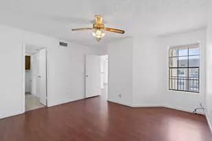 2750 Holly Hall St, Houston, TX 77054 - Photo 14