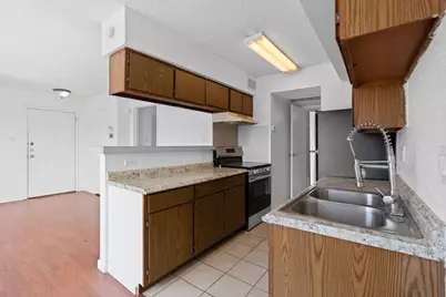 2750 Holly Hall Street #1806, Houston, TX 77054 - Photo 10