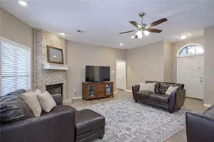 403 N N Coulter Dr, Bryan, TX 77803 - Photo 2