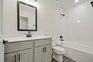 720 Greystone Ln, Angleton, TX 77515 - Photo 20