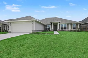 720 Greystone Ln, Angleton, TX 77515 - Photo 2