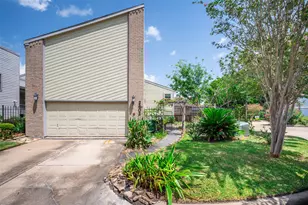 2402 Intrepid Way, League City, TX 77573 - Photo 2