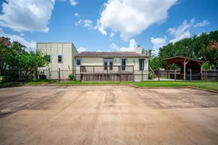 2402 Intrepid Way, League City, TX 77573 - Photo 8